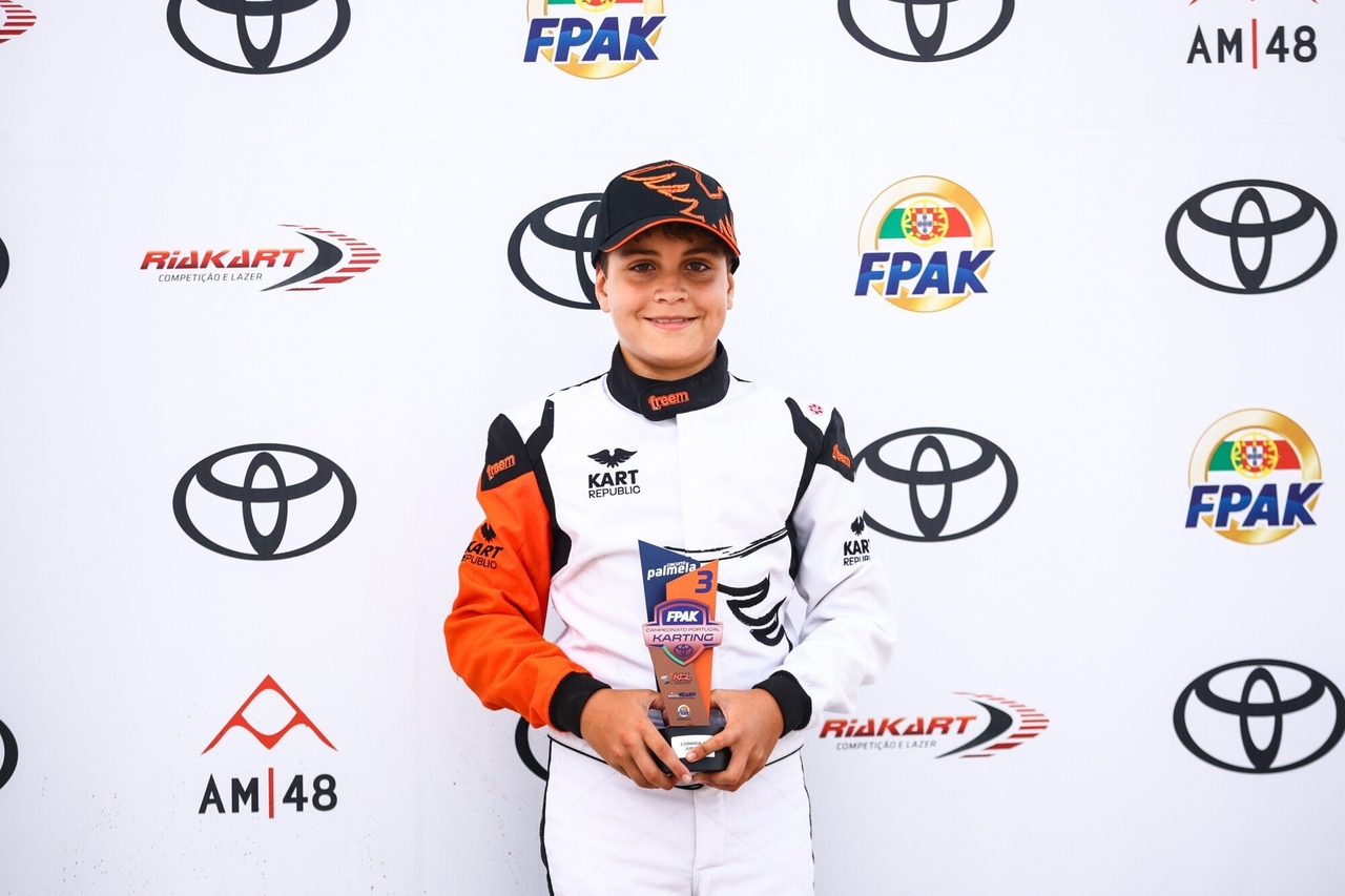 José Pedro Pinto gewinnt den 3. Platz in der portugiesischen Junior-Kart-Meisterschaft