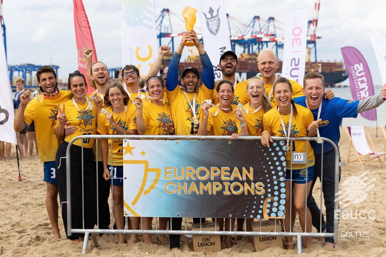 CPUP gewinnt Gold im Beach Ultimate Frisbee
