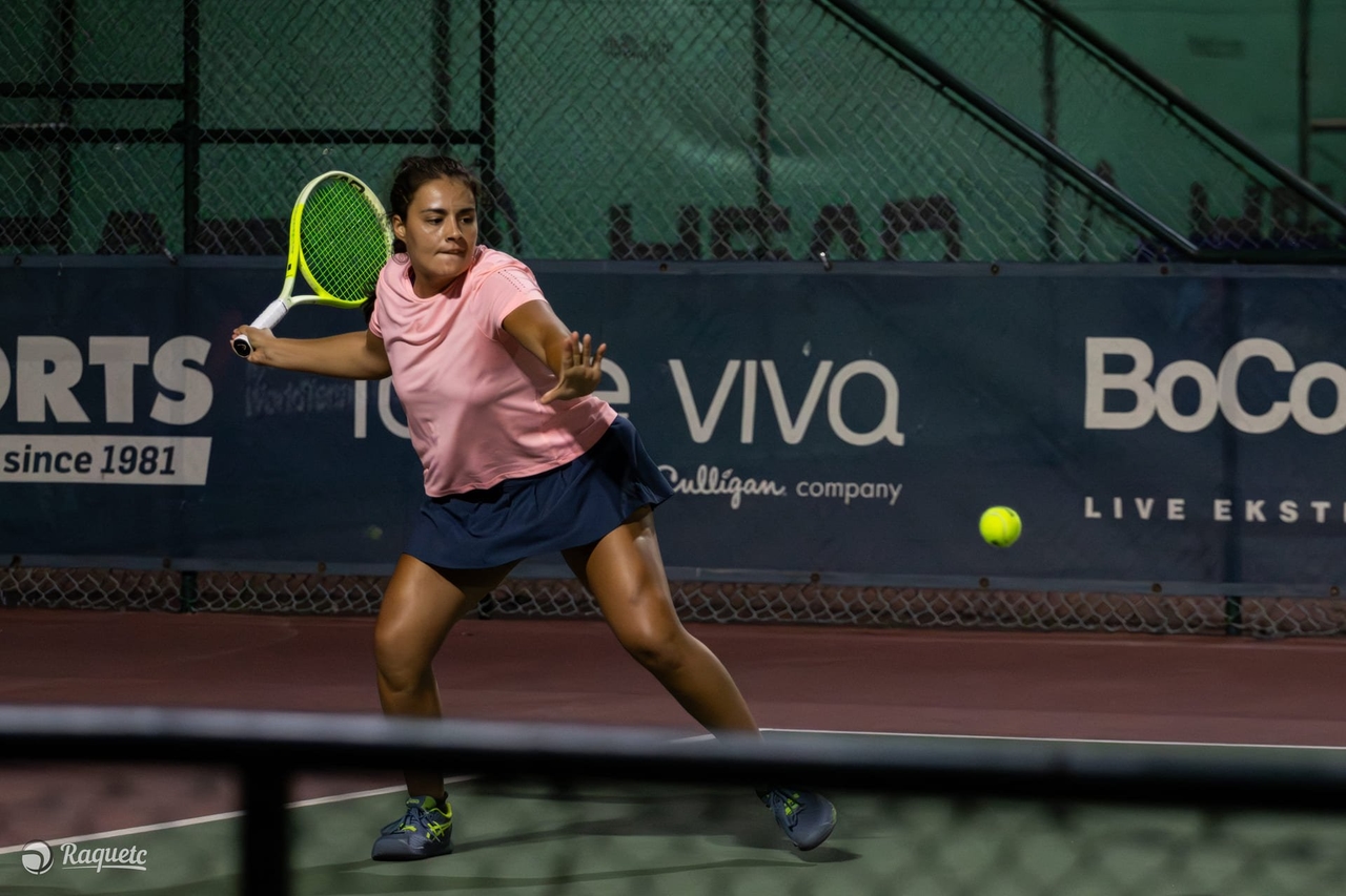 Three Portuguese tennis players eliminated in the first round of the Faro Ladies Open.