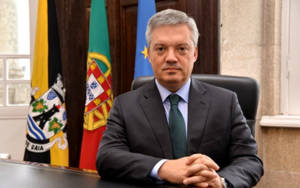 “Attachment to power”: Resignation of Gaia mayor welcomed by local PSD