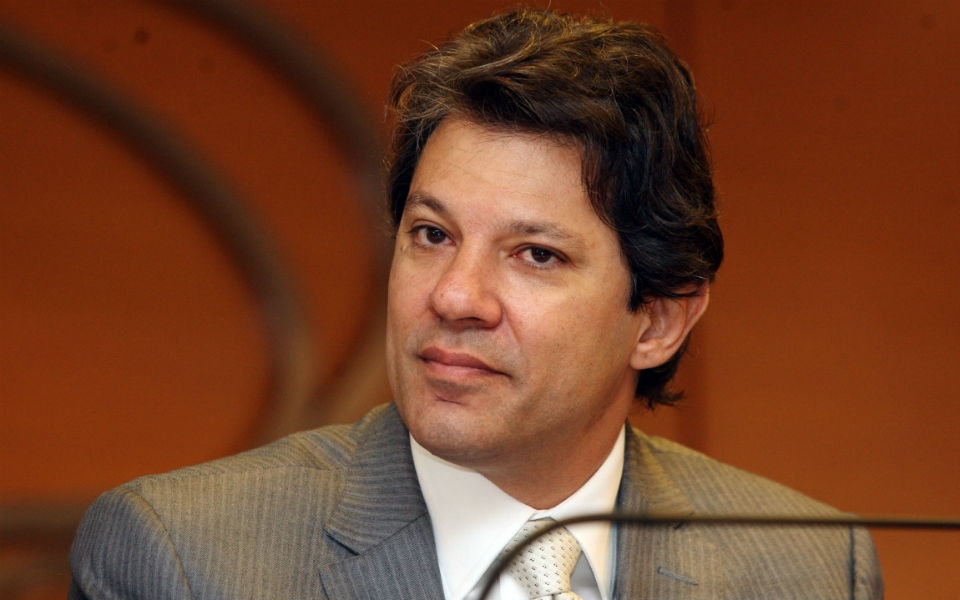 Brasil: Congresso ataca medidas de Haddad, mas Lula insiste no aumento de impostos