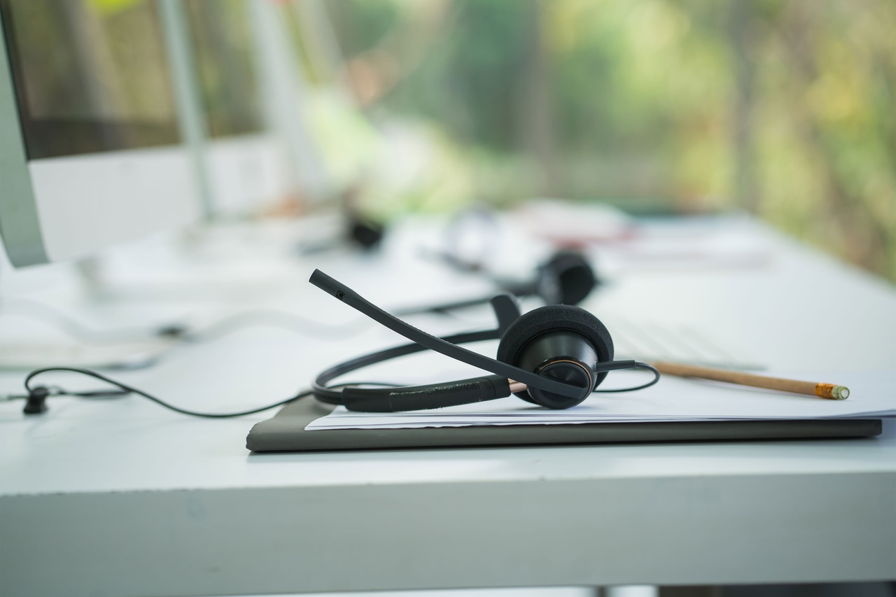 I call center hanno sostituito le receptionist di molti medici. Ora l'intelligenza artificiale arriva anche per i call center.