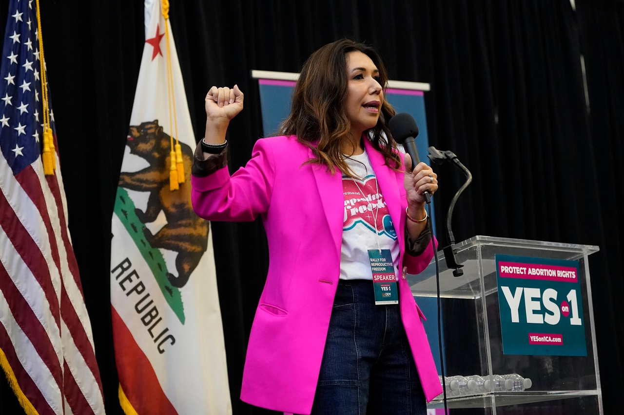 Planned Parenthood Bets on Redistricting To Push Back Against GOP Funding Cuts