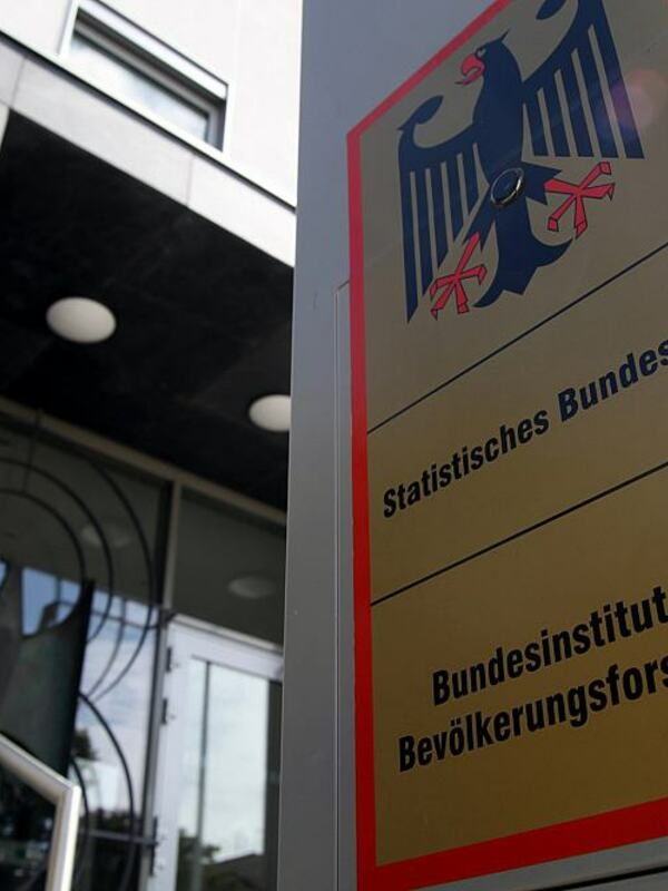 The number of regular insolvencies filed in Germany in April 2025 rose by 3.3 percent compared to the same month last year.