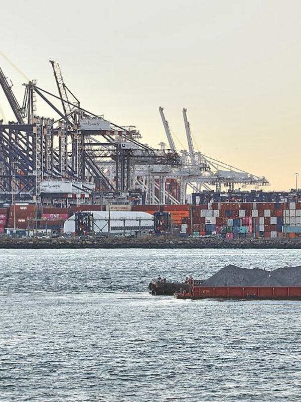 The German export surplus in trade with the USA remains significant.