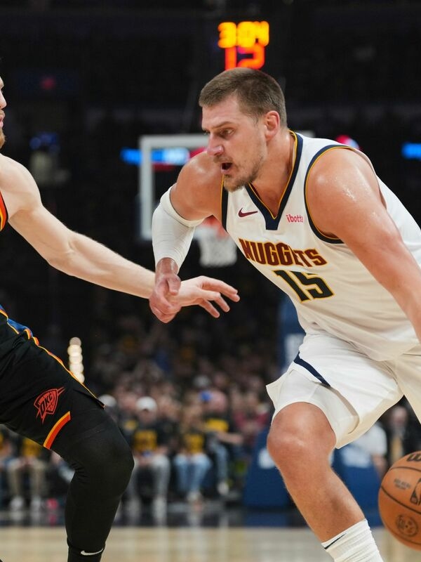 Los Oklahoma City Thunder están abajo 1-2 en la serie de playoffs de la NBA después de su derrota como visitante ante los Denver Nuggets.