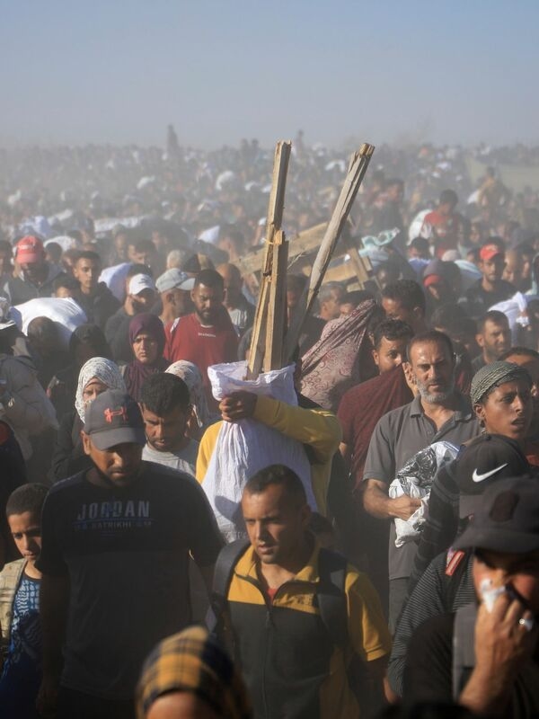 Centros de ajuda em Gaza foram fechados no dia anterior após relatos de incidentes fatais.