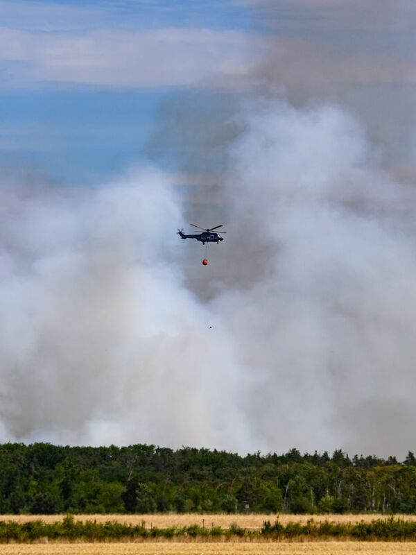 The fight against the forest fire in Gohrischheide continues.