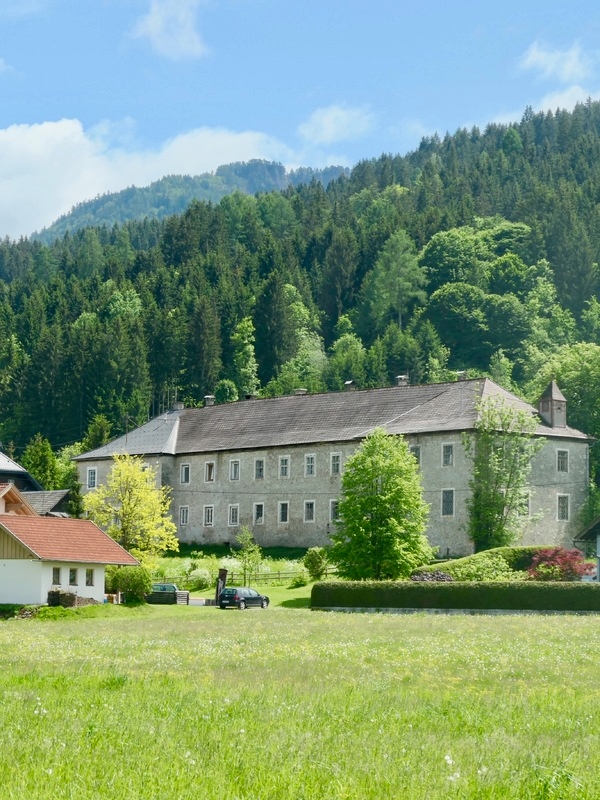 Wien - Der Projektentwickler "Klosterbad Waisach" im Kärntner Oberdrautal hat eine strategische Partnerschaft mit dem globalen Startup-Accelerator FasterCapital in Dubai geschlossen.