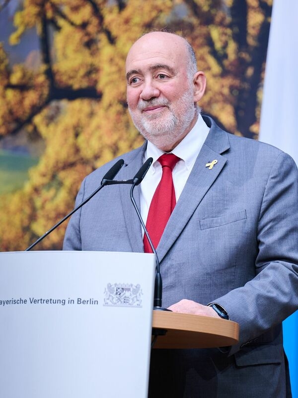 Посол Израиля в Германии проводит различие между левым, правым и исламистским антисемитизмом.