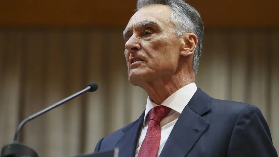 Cavaco Silva zegt dat de volgende president "politieke ervaring" moet hebben