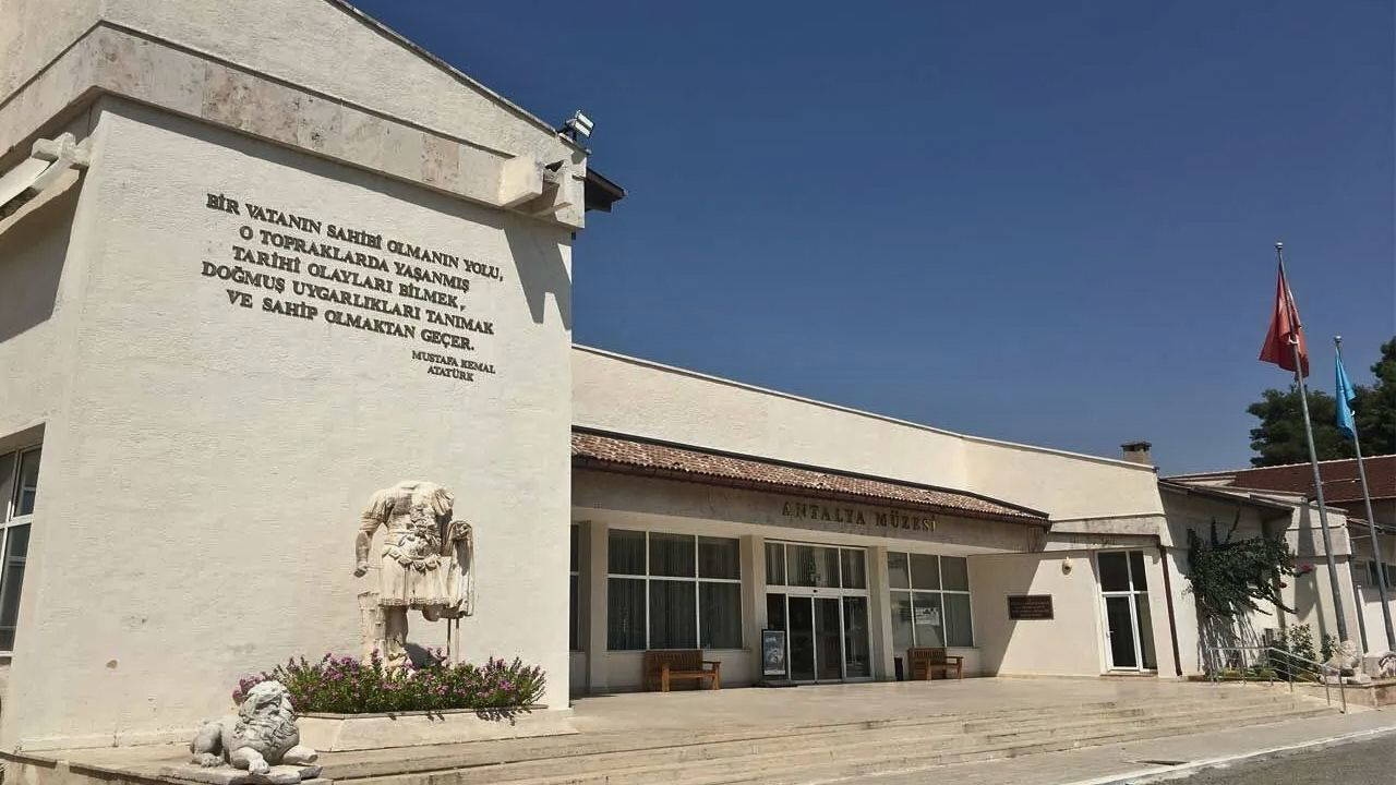 Il Ministero ha deciso di chiudere il Museo di Antalya ai visitatori.