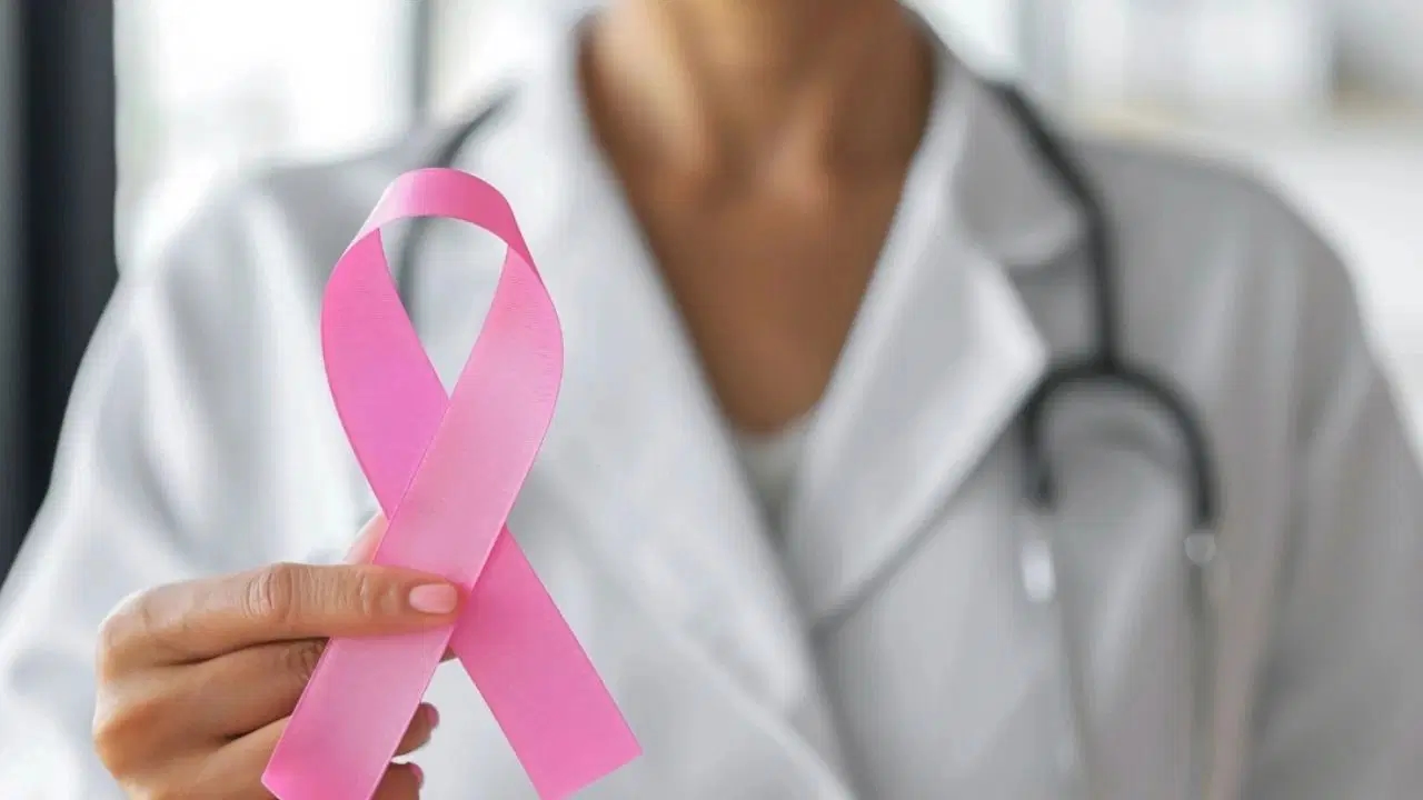 Diagnostic précoce, vie épanouie : Une femme sur huit est à risque