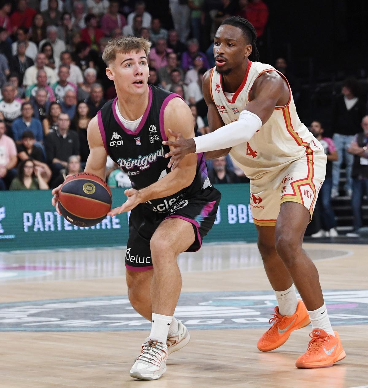 Le Portel'de eğitim gören Boulazac basket Dordogne'un serbest çalışanı Théo Magrit, "çok coşkulu bir seyirci" bekliyor