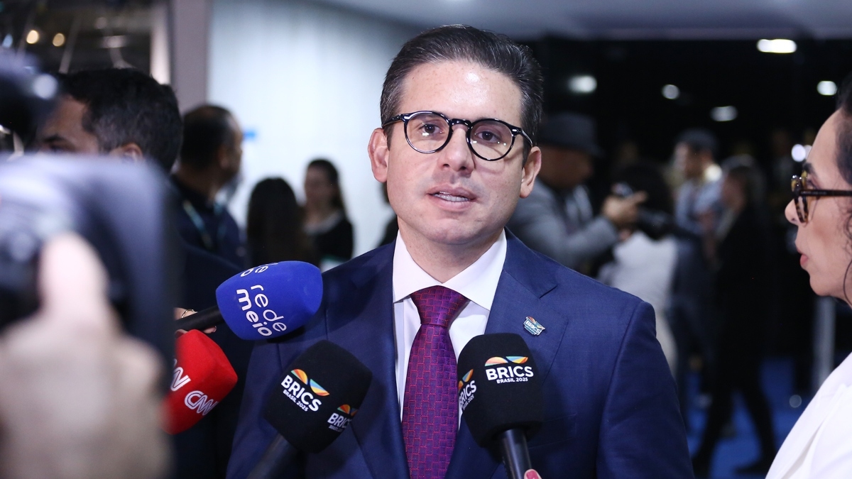 Motta dice que no garantiza aprobación de medida provisional para compensar al IOF
