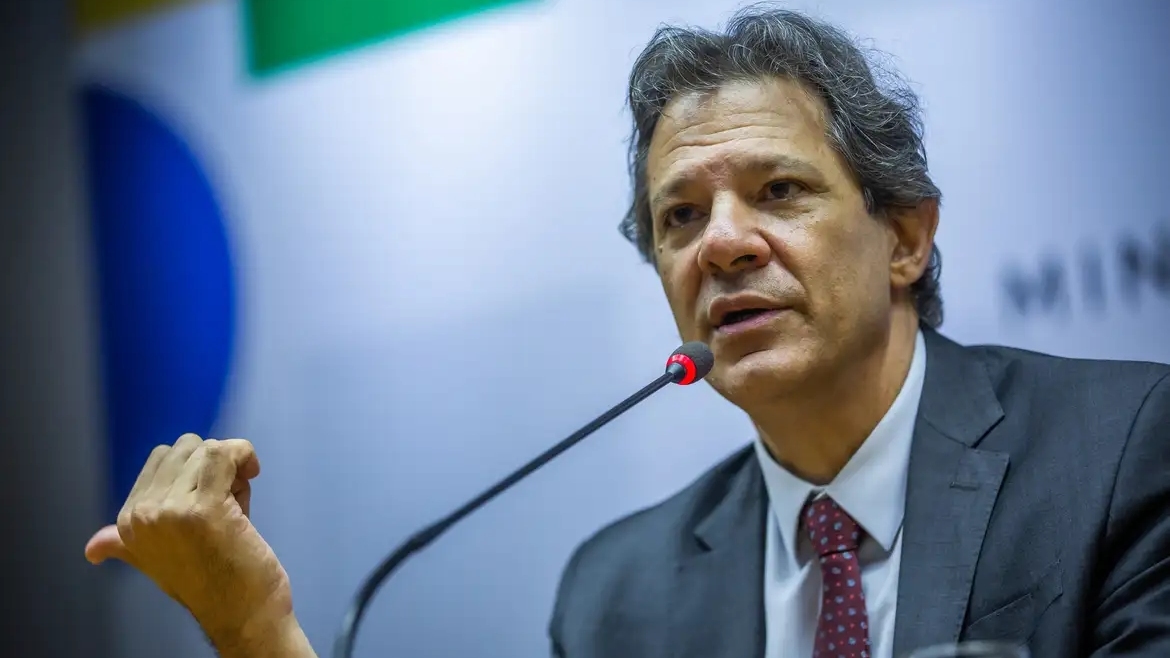 Verzug, Rasieren, Zupfen: Haddad verdreht Tatsachen, um „verfluchtes Erbe“ zu beanspruchen