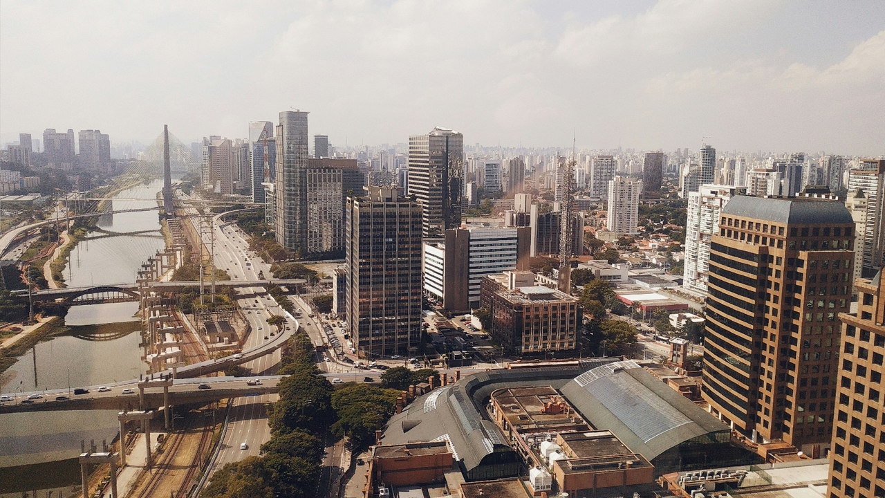 Hong Kong brasileira: proposta de “zona franca” para atrair capitais divide opiniões