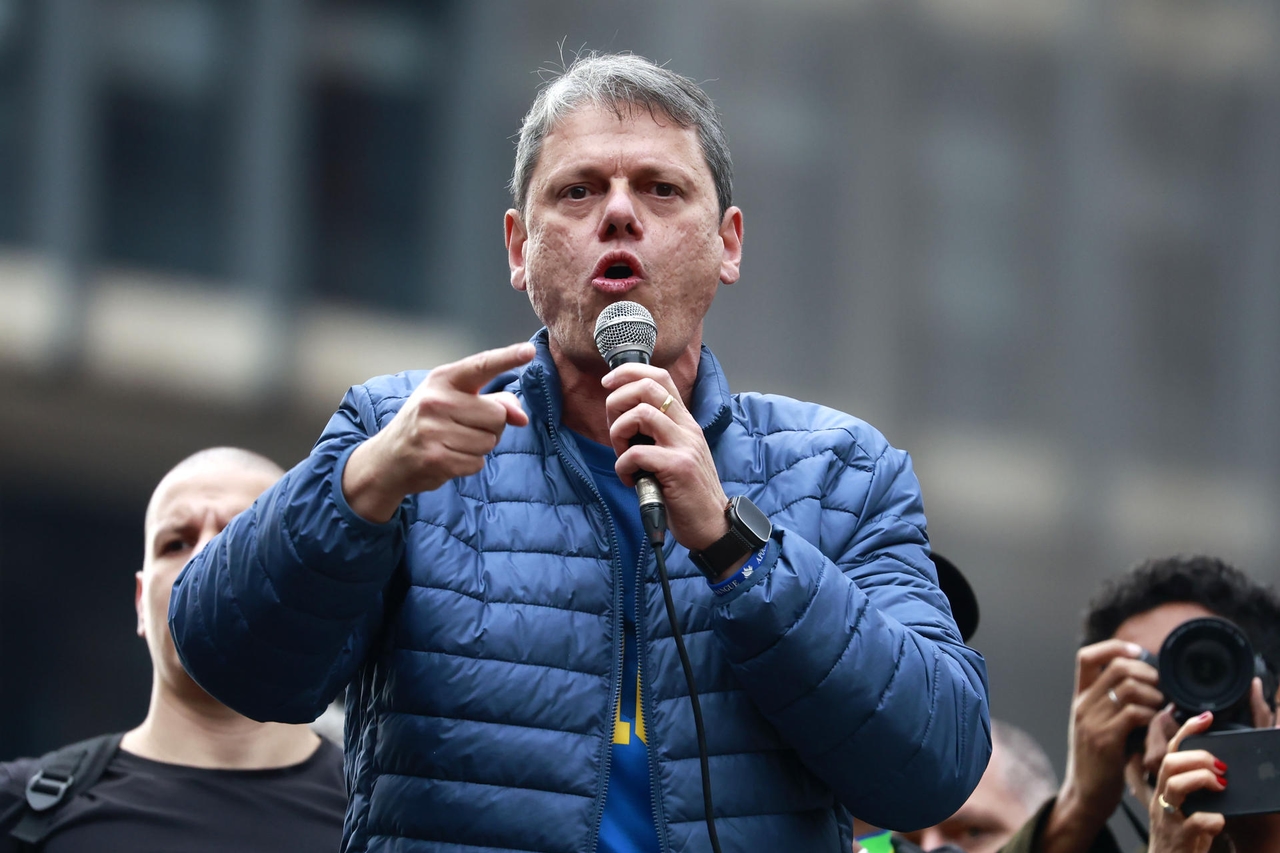 “State-owned companies always make losses under the Workers’ Party,” says Tarcísio