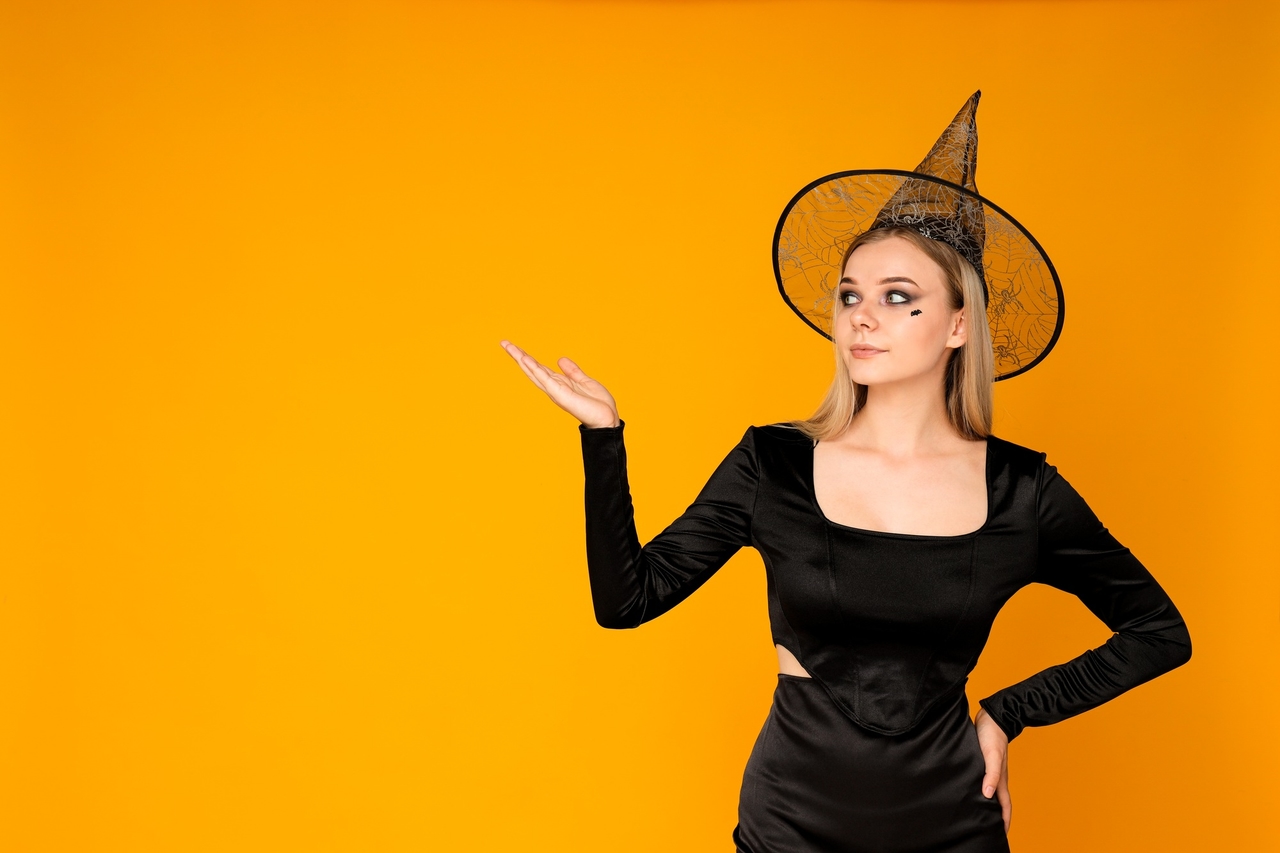 Creatieve Halloween-kostuumideeën voor op kantoor voor een spookachtig feest