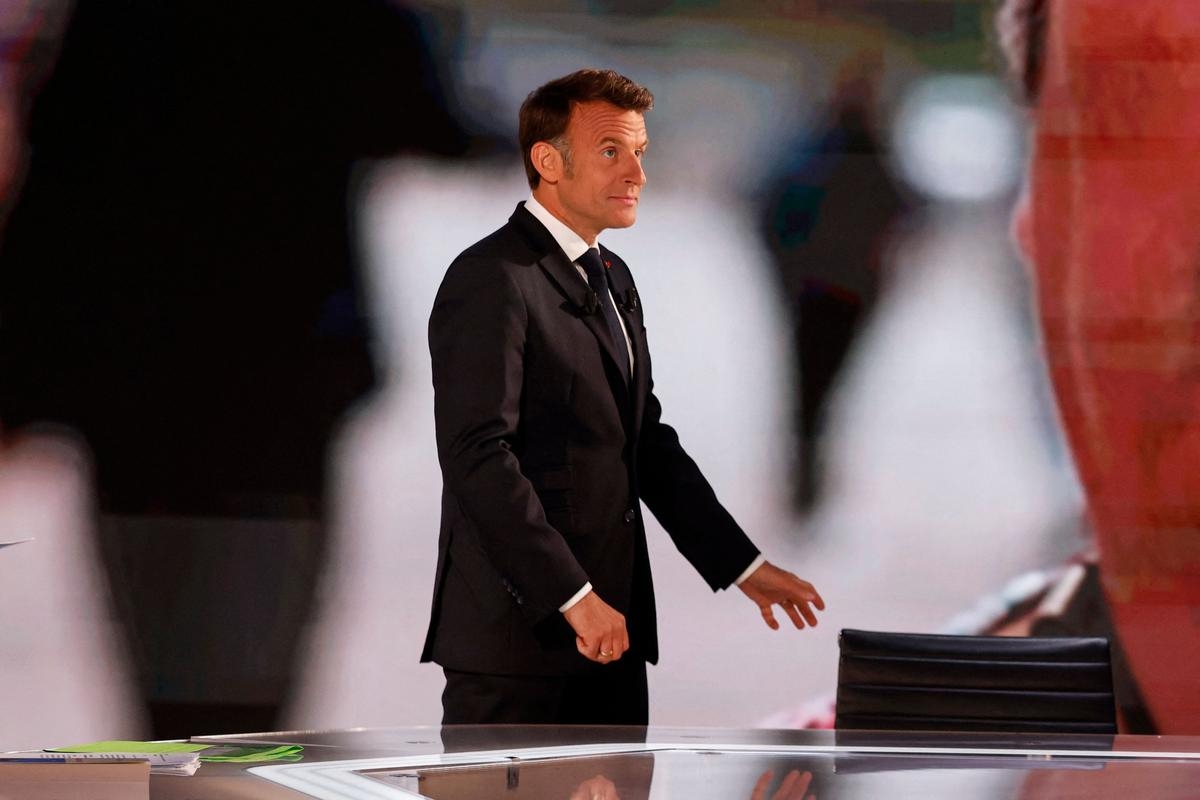Interview mit Emmanuel Macron: „Machtlos“, „weltfremd“, „außer Atem“ … Oppositionskritiker greifen den Staatschef an