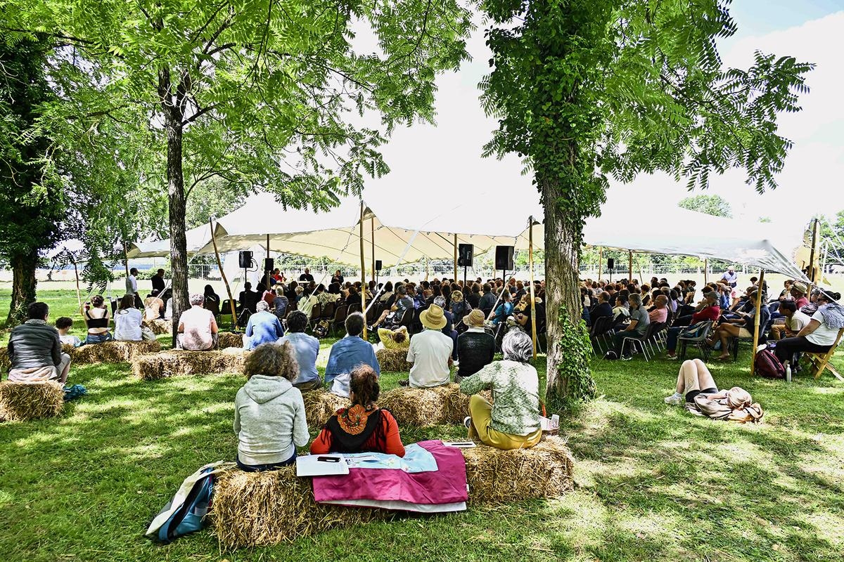 Couthures Gazetecilik Festivali: Üç günde ağaçların altında 200'den fazla etkinlik