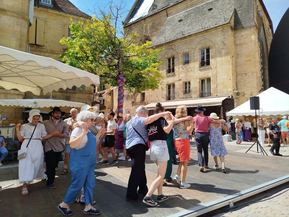 Félibrée in Sarlat: the great Occitan festival is in full swing
