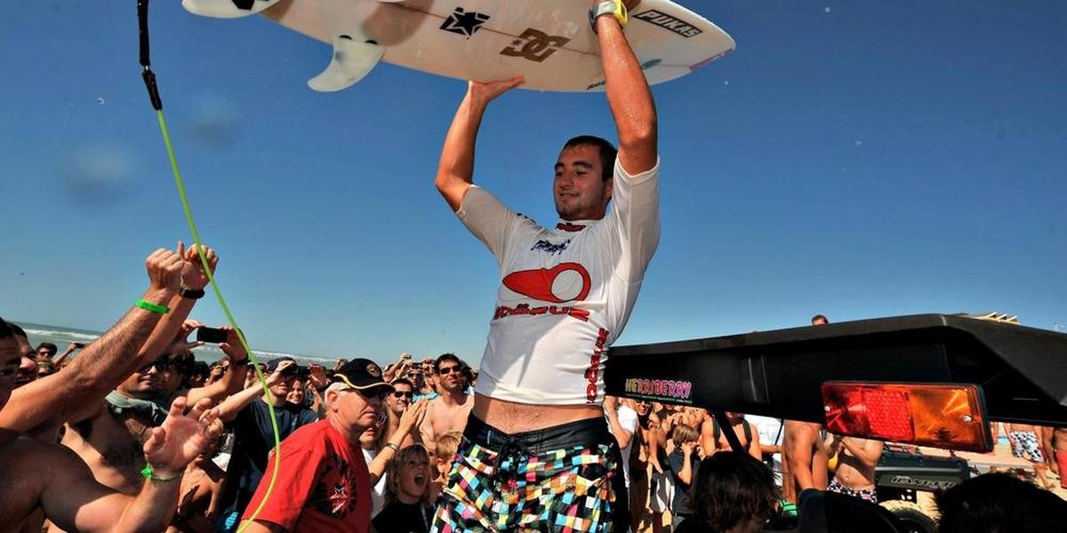 Die Ephemeride vom 23. August: 2009 gewann der Landes-Surfer Joan Duru die 30. Ausgabe des Lacanau Pro