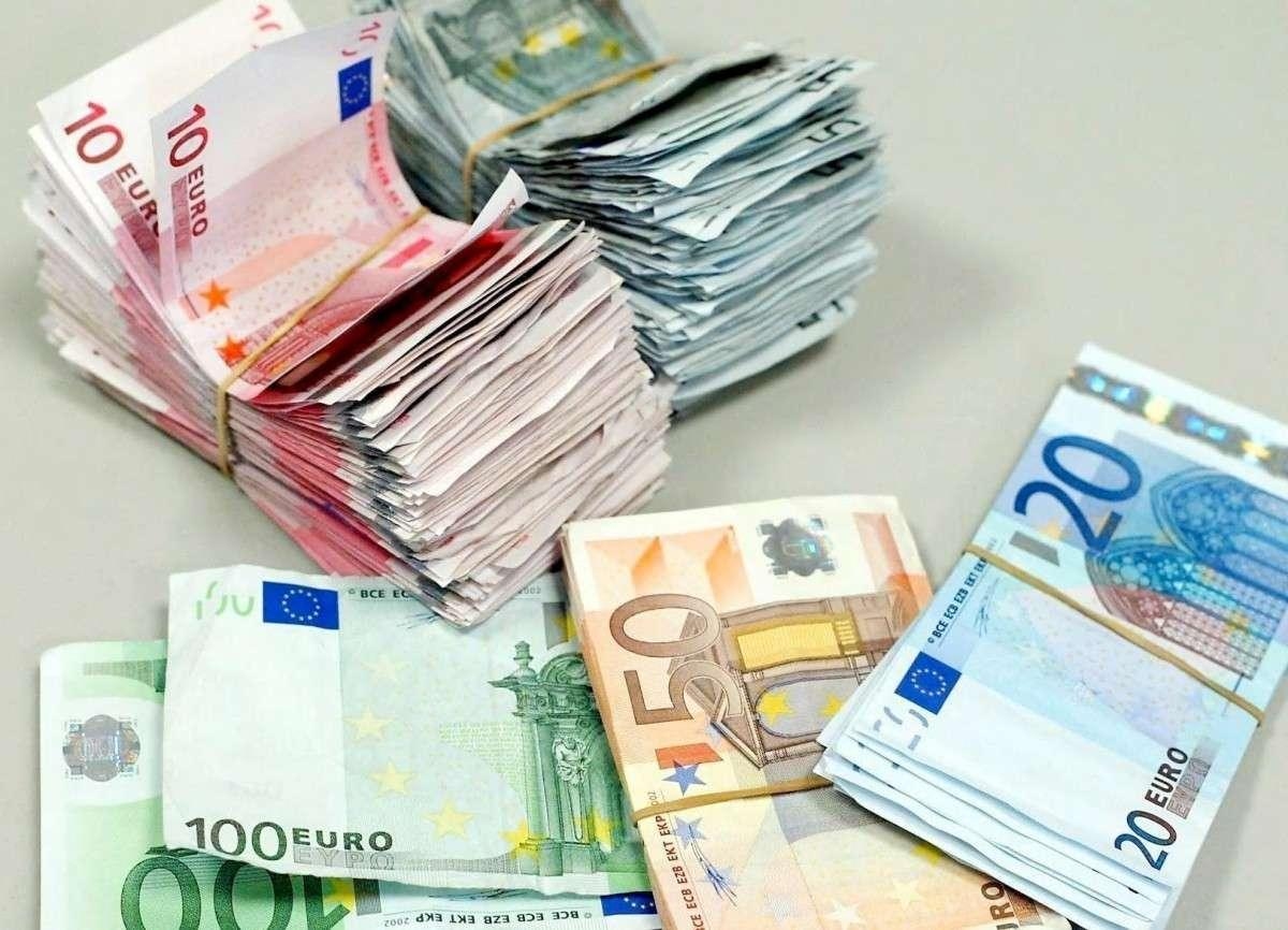 Erbschaftsgebühren der Banken auf 850 Euro begrenzt und in bestimmten Fällen verboten