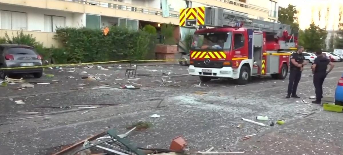 Video: Hevige explosie in een gebouw nabij Lyon, één dode