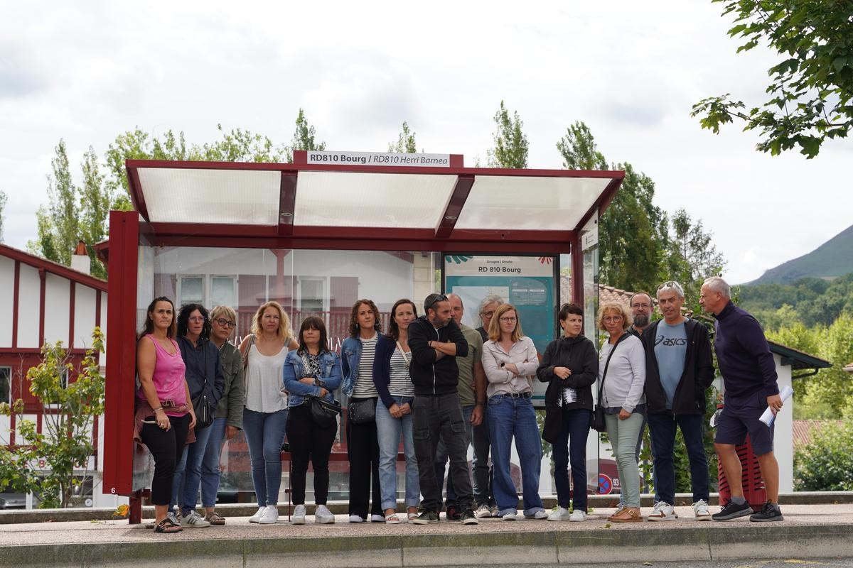 Transport szkolny w południowej części Kraju Basków: przymusowe przejście na regularne linie autobusowe (TER) nie jest dobrze odbierane
