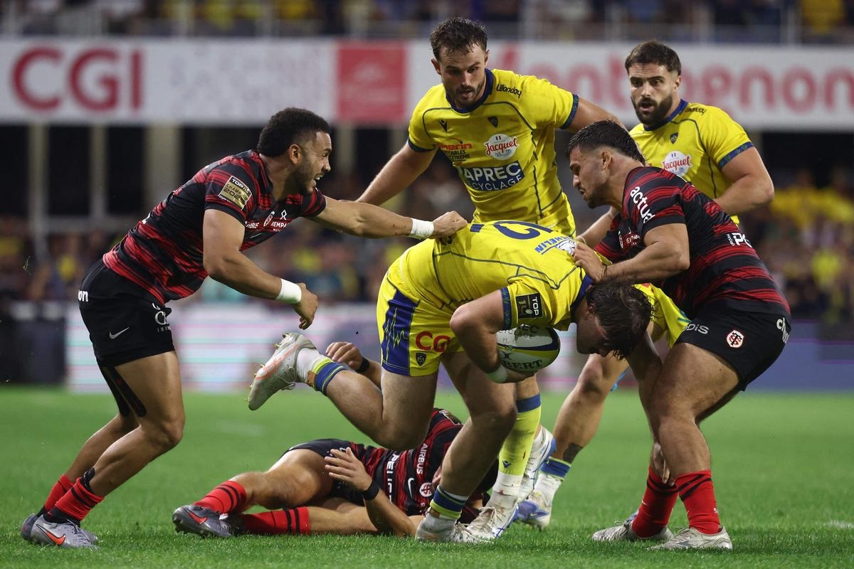 Top 14: for Clermont's Léon Darricarrère, facing Stade Rochelais is "something special"