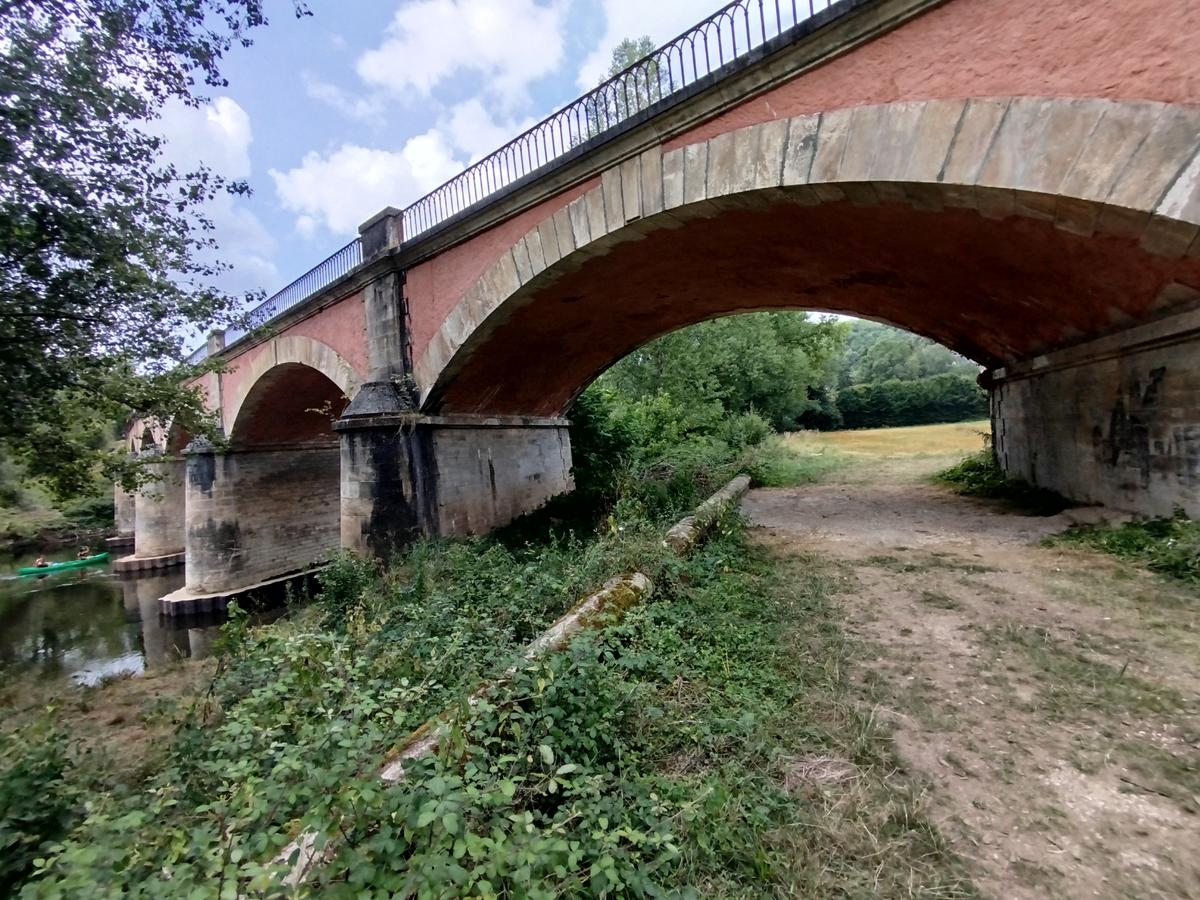 Pista ciclabile della valle della Vézère: via libera per la partenza del percorso da Les Eyzies