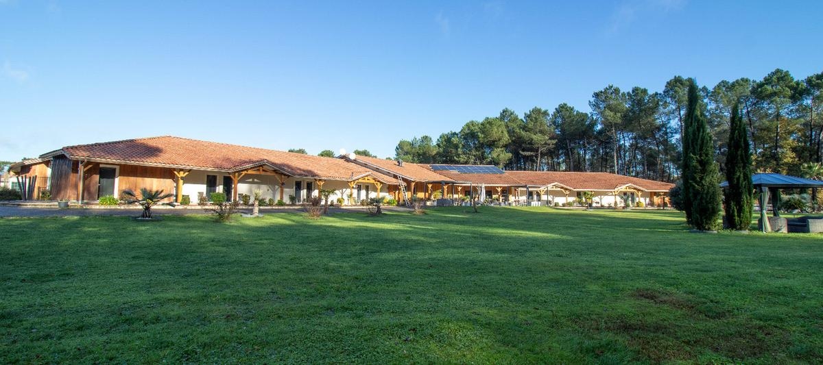 Casteljaloux: The Hôtel du Lac is up for sale for over 2 million euros