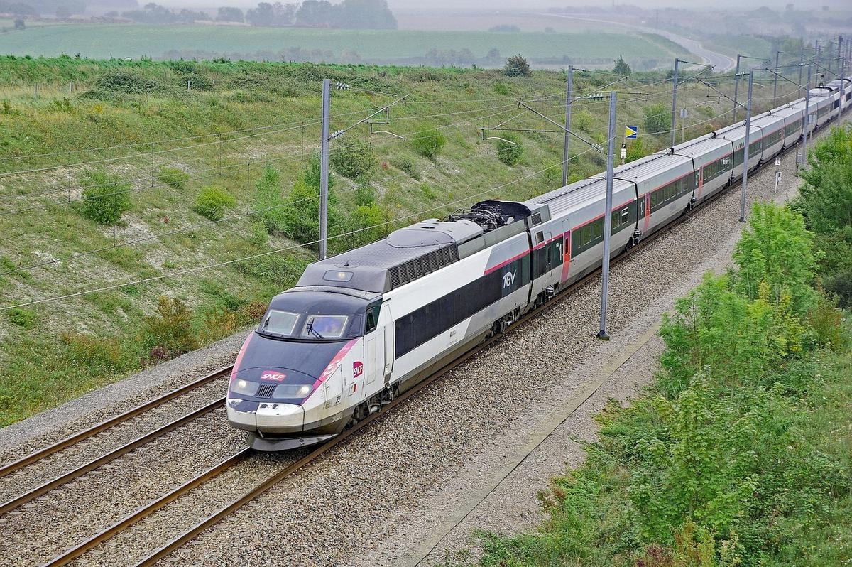 SNCF: Билеты на поезда на зимние каникулы будут доступны с 12 ноября