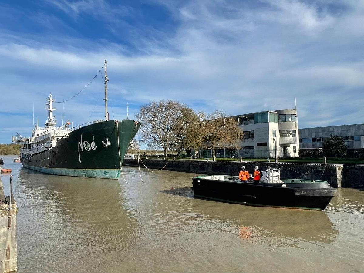 Видео. Рошфор: «Ноэ» покинул арсенал и был заменён на «Л'Гермиону».