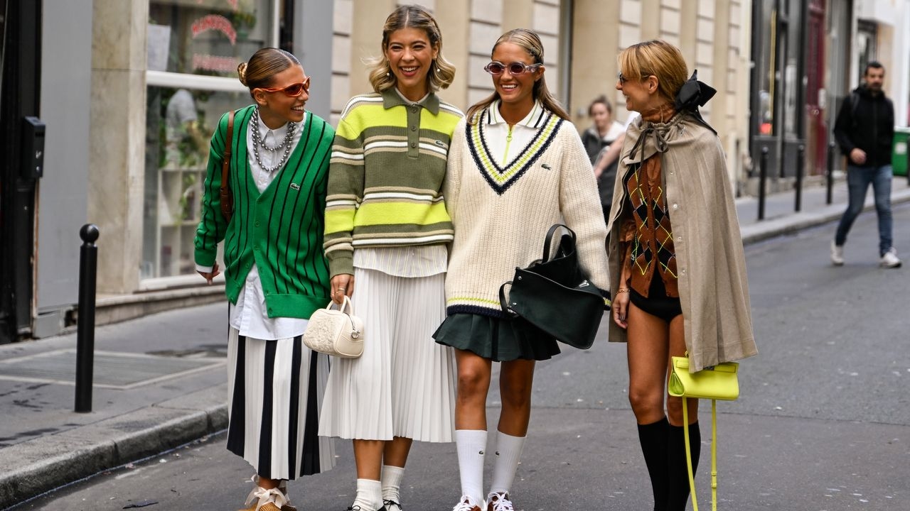 Darum sind Sneaker-Ballerinas in Braun der nächste große Schuhtrend im Sommer 2025