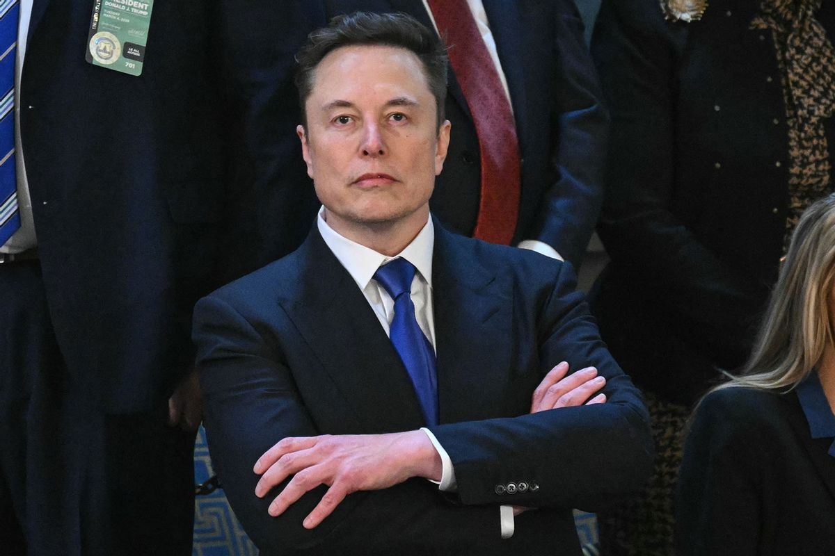 Elon Musk siyaseti bıraktığını iddia ediyor - kimse ona inanmamalı