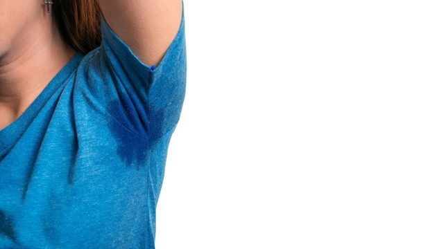 Comment éliminer les mauvaises odeurs de transpiration ? Un médecin vous expliquera