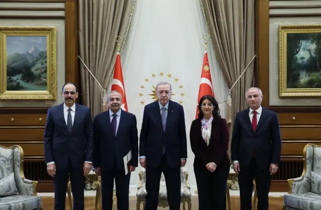 Mümtaz'er Türköne escribió: Una historia de amor rota