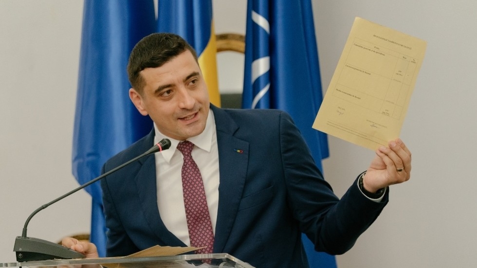 Romanian presidential frontrunner slams 'authoritarian' Macron