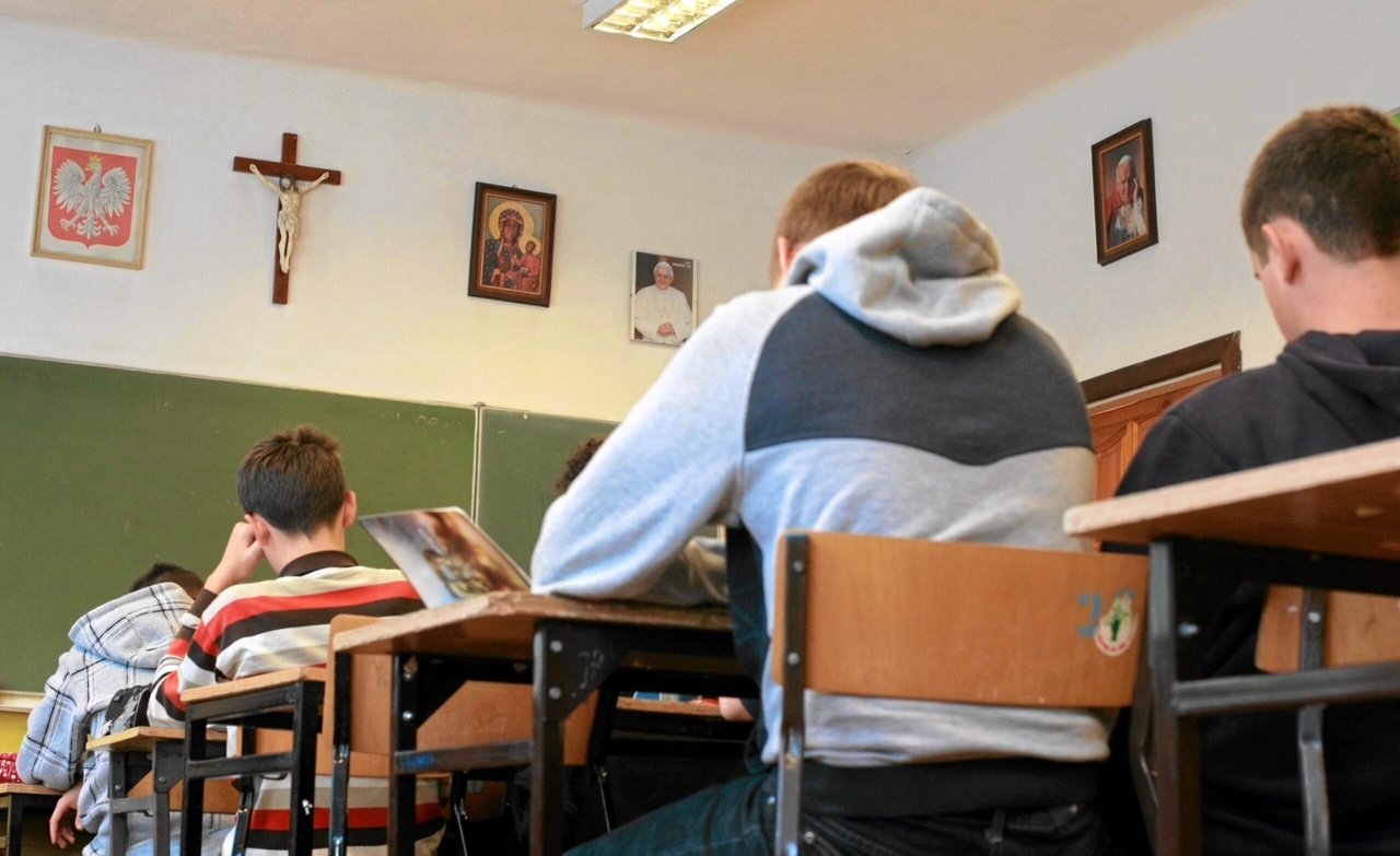 El Tribunal Constitucional se pronuncia contra los recortes del gobierno polaco a la enseñanza religiosa en las escuelas