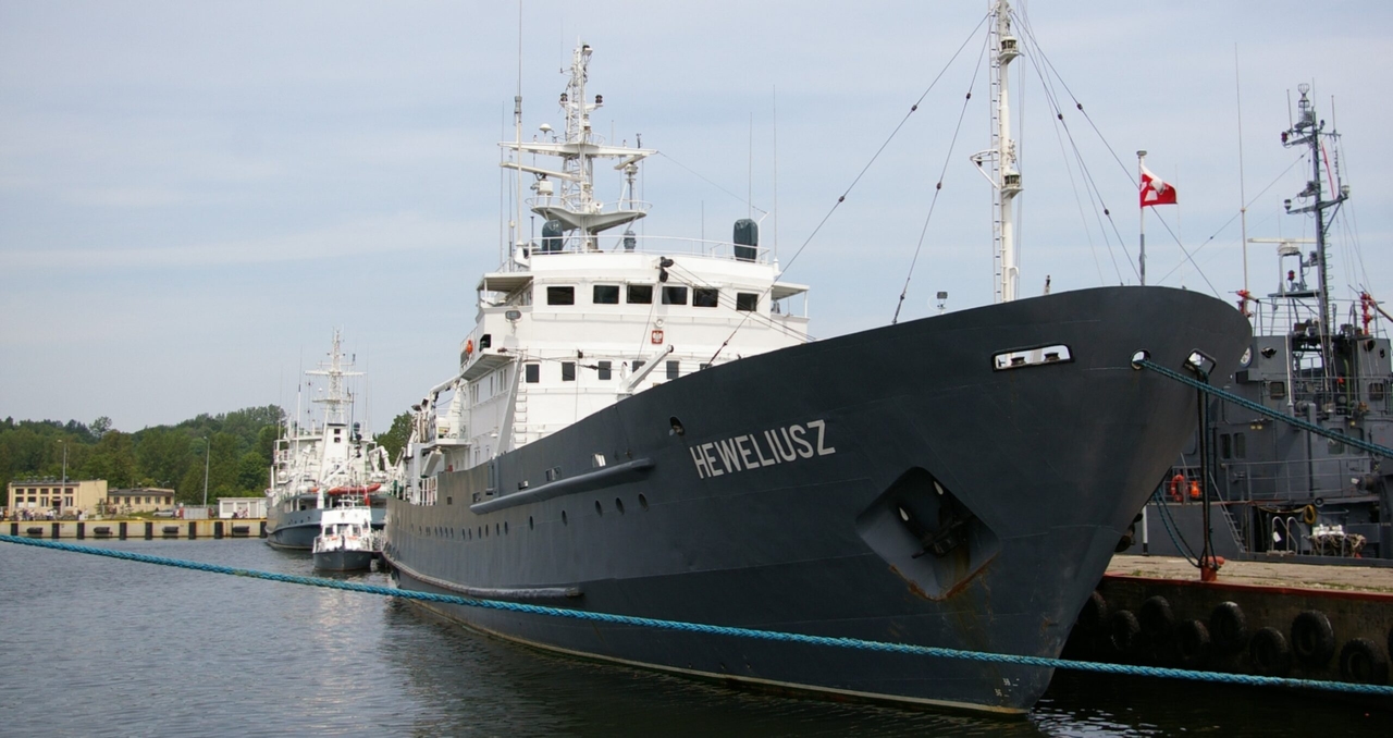 Polonia responde a las “maniobras sospechosas” de un barco ruso cerca de un cable submarino