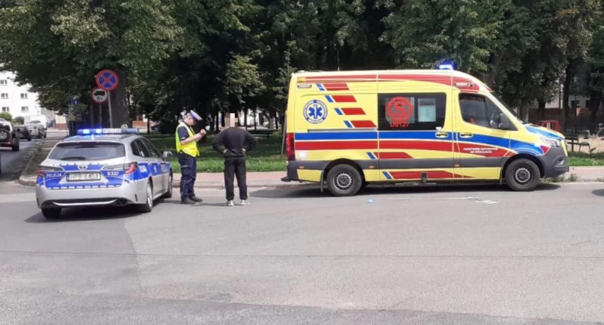 Ha investito una donna sulle strisce pedonali. La donna è stata portata in ospedale.