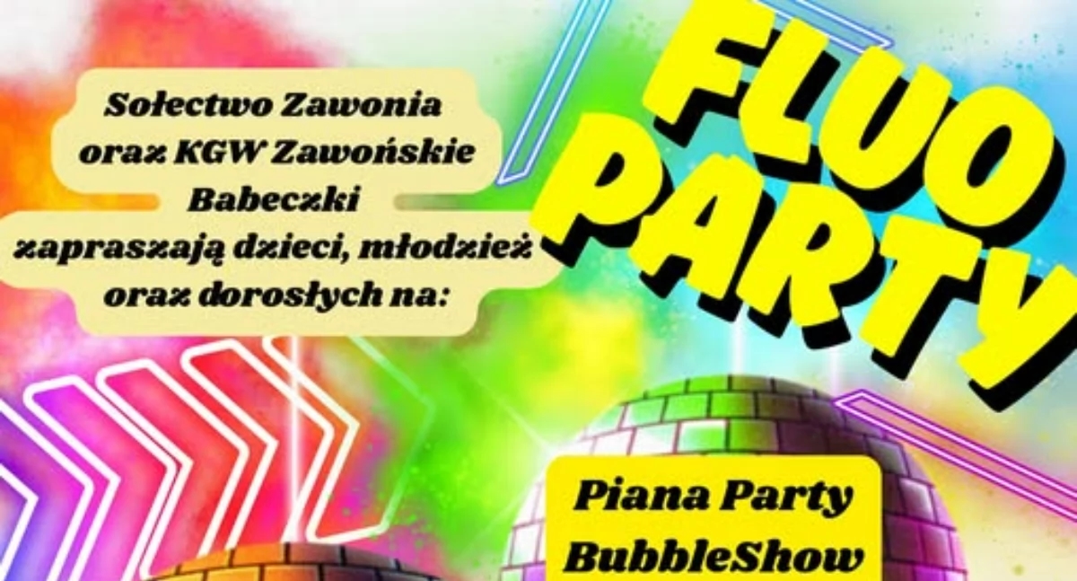 Fluo Party op het plein voor het podium in Zawonia
