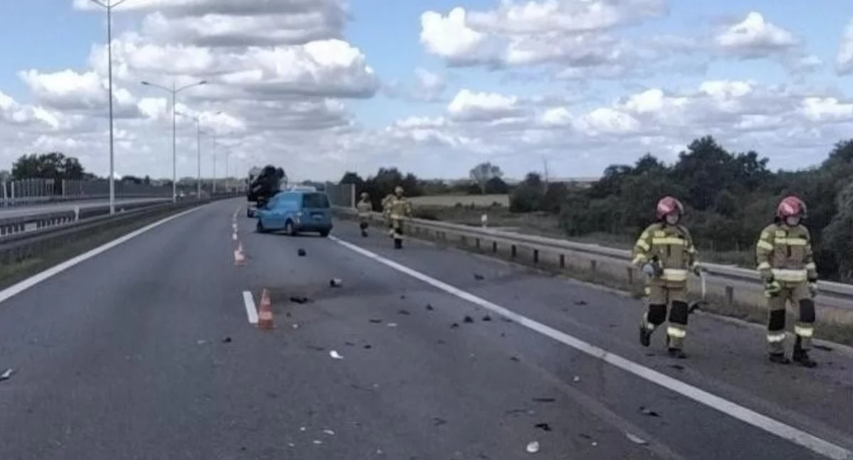 Ongeluk op de snelweg A8 in Krzyżanowice – details over de interventie van de brandweer!