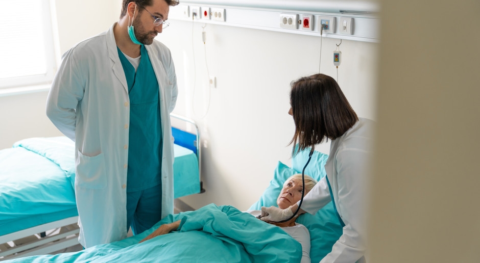 Doktorlar İçin Zorunlu Stajların Sonu mu? "Bilgi Düzeyleri Daha da Düşecek"