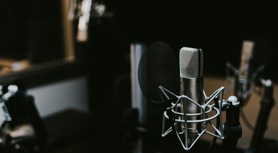 Een Australisch radiostation verraste de wereld. Ze verzwegen het feit dat een van de presentatoren... AI was