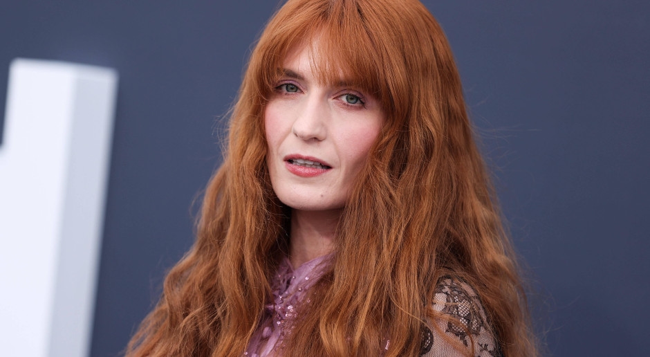 Florence Welch ha un problema con la sua nuova proprietà. Potrebbe nascondere un segreto archeologico.