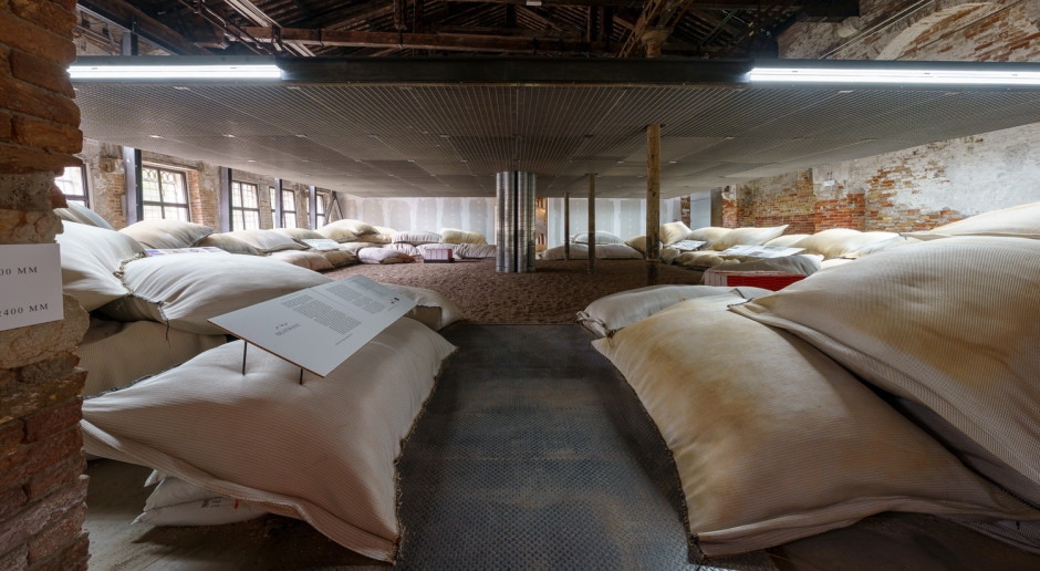 Conosciamo i vincitori della Biennale Architettura 2025: Venezia premia i visionari del futuro