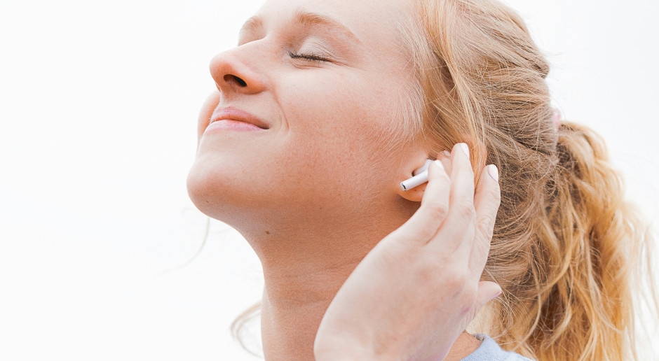 This sound works on the mind like meditation. Just a moment is enough to truly relax